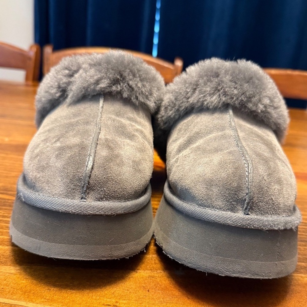 UGG Disquette Slipper Womens Size 9 Charcoal Grey Platform Suede EUC
